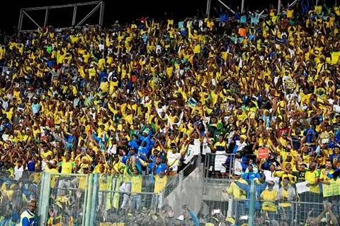 لتحفيز الجماهير قبل مباراة الأهلي.. حفل غنائي على ملعب صنداونز